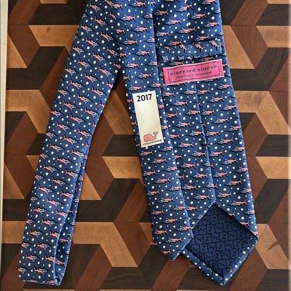 Vineyard Vines Special Edition Father’s Day Tie 2017 - Picture 3 of 4